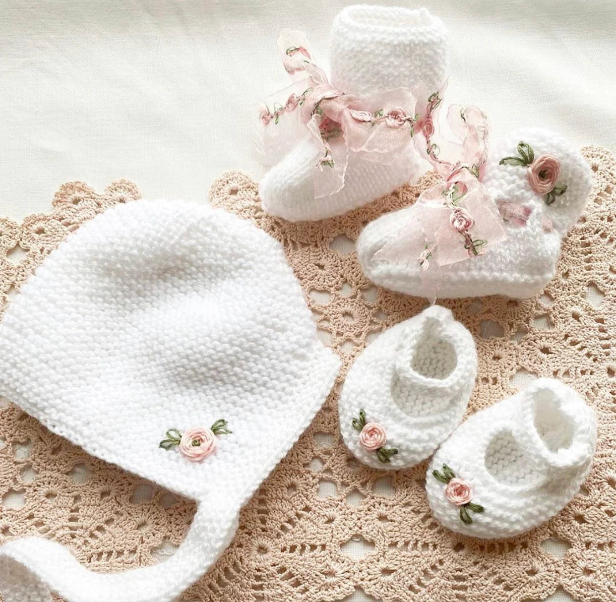 BONNET, BOOTIES & SHOES KNIT SET